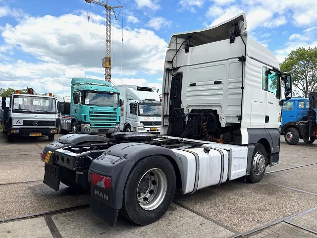 MAN TGX 18.440 BLS XLX (ZF16 MANUAL GEARBOX / 2x DIESELTANK / AIRCONDITIONING / ELECTRICAL MAINSWITCH / FRIDGE / EURO 6) - Tahač: obrázek 3 MAN TGX 18.440 BLS XLX (ZF16 MANUAL GEARBOX / 2x DIESELTANK / AIRCONDITIONING / ELECTRICAL MAINSWITCH / FRIDGE / EURO 6) - Tahač: obrázek 3