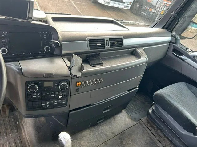 Tahač MAN TGX 26.480BLS XLX 6x2 (ZF16 MANUAL GEARBOX / EURO 5 / SLIDING FIFTH WHEEL / LIFT-AXLE / STEERING AXLE / AIRCONDITIONING): obrázek 8