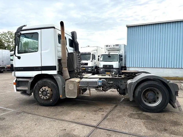 Mercedes-Benz Actros 1848 LS (MP1) 4x2 TRACTOR (EPS WITH CLUTCH / RUDUCTION AXLE / HYDRAULIC KIT / AIRCONDITIONING / ETC) - Tahač: obrázek 5 Mercedes-Benz Actros 1848 LS (MP1) 4x2 TRACTOR (EPS WITH CLUTCH / RUDUCTION AXLE / HYDRAULIC KIT / AIRCONDITIONING / ETC) - Tahač: obrázek 5