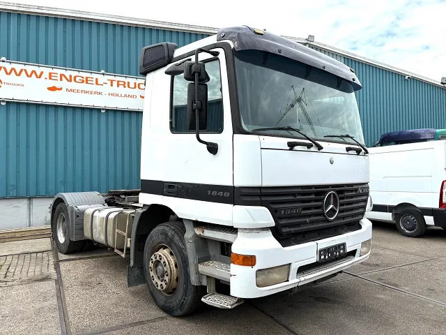 Mercedes-Benz Actros 1848 LS (MP1) 4x2 TRACTOR (EPS WITH CLUTCH / RUDUCTION AXLE / HYDRAULIC KIT / AIRCONDITIONING / ETC) - Tahač: obrázek 2 Mercedes-Benz Actros 1848 LS (MP1) 4x2 TRACTOR (EPS WITH CLUTCH / RUDUCTION AXLE / HYDRAULIC KIT / AIRCONDITIONING / ETC) - Tahač: obrázek 2