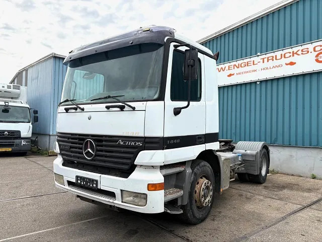 Mercedes-Benz Actros 1848 LS (MP1) 4x2 TRACTOR (EPS WITH CLUTCH / RUDUCTION AXLE / HYDRAULIC KIT / AIRCONDITIONING / ETC) - Tahač: obrázek 1 Mercedes-Benz Actros 1848 LS (MP1) 4x2 TRACTOR (EPS WITH CLUTCH / RUDUCTION AXLE / HYDRAULIC KIT / AIRCONDITIONING / ETC) - Tahač: obrázek 1