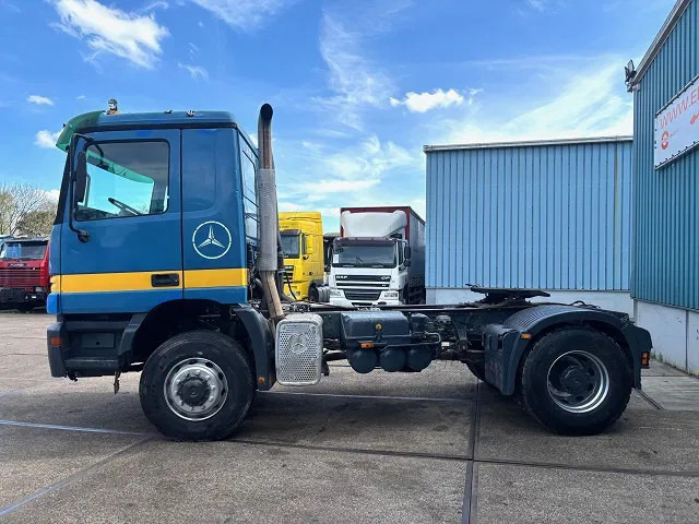Mercedes-Benz Actros 2040 AS 4x4 FULL STEEL SUSPENSION (ZF16 MANUAL GEARBOX / FULL STEEL SUSPENSION / REDUCTION AXLES / AIRCONDITIONING) - Tahač: obrázek 5 Mercedes-Benz Actros 2040 AS 4x4 FULL STEEL SUSPENSION (ZF16 MANUAL GEARBOX / FULL STEEL SUSPENSION / REDUCTION AXLES / AIRCONDITIONING) - Tahač: obrázek 5