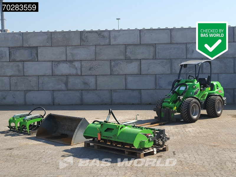 Avant M860i ATTACHMENTS INCLUDED - Kolový nakladač: obrázek 1 Avant M860i ATTACHMENTS INCLUDED - Kolový nakladač: obrázek 1