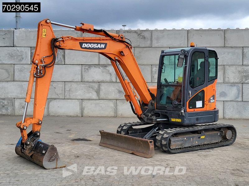 Doosan DX62 R-3 3 BUCKETS - A/C - Mini rýpadlo: obrázek 3 Doosan DX62 R-3 3 BUCKETS - A/C - Mini rýpadlo: obrázek 3