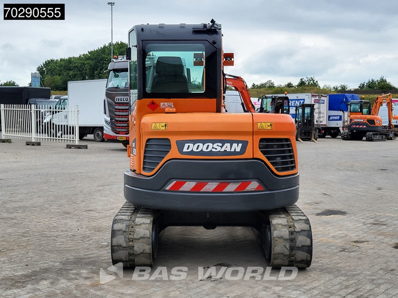 Doosan DX63-3 3 BUCKETS - A/C - Mini rýpadlo: obrázek 5 Doosan DX63-3 3 BUCKETS - A/C - Mini rýpadlo: obrázek 5
