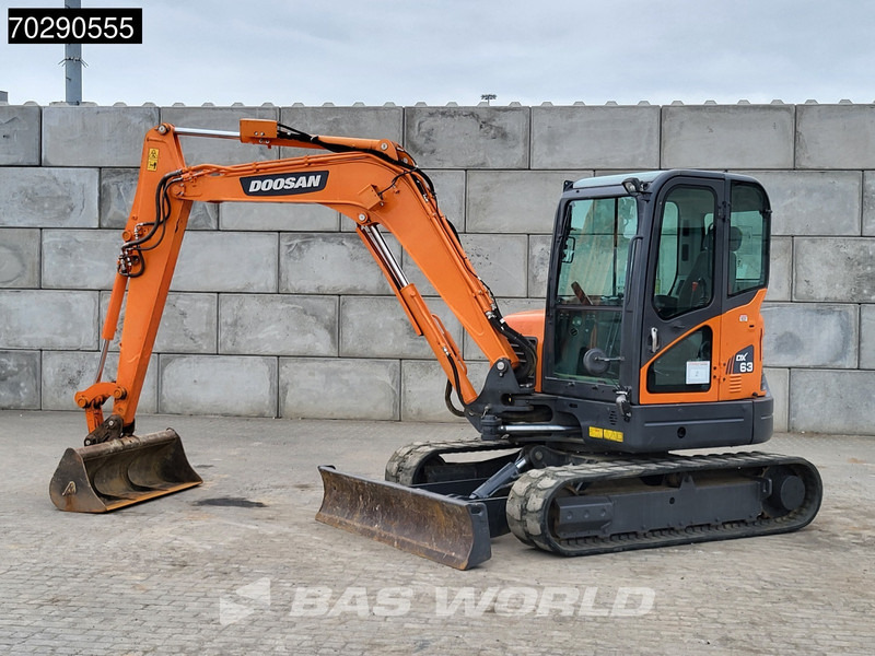 Doosan DX63-3 3 BUCKETS - A/C - Mini rýpadlo: obrázek 2 Doosan DX63-3 3 BUCKETS - A/C - Mini rýpadlo: obrázek 2
