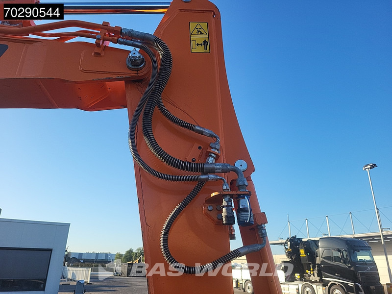 Mini rýpadlo Doosan DX63-3: obrázek 12