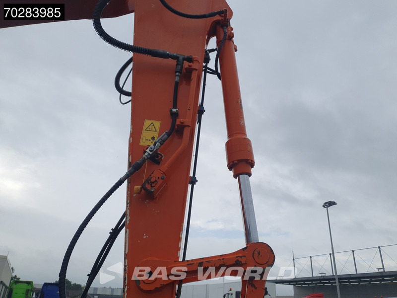 Kolesové rýpadlo Hitachi ZX140W -3 OUTRIGGERS - ROTOTILT: obrázek 10