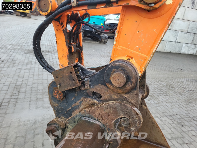 Pásové rýpadlo Hitachi ZX225 USR: obrázek 12