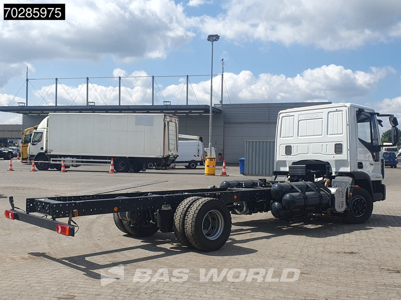 Iveco Eurocargo 120LE210 4X2 NEW 12tons chassis! CNG Engine TELMA Retarder Manual Euro 6 - Podvozek s kabinou: obrázek 5 Iveco Eurocargo 120LE210 4X2 NEW 12tons chassis! CNG Engine TELMA Retarder Manual Euro 6 - Podvozek s kabinou: obrázek 5