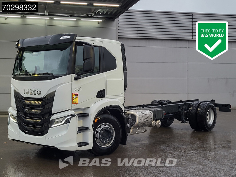 Iveco S-Way 340 4X2 NEW chassis! Automatic Navi ACC LED Euro 6 - Podvozek s kabinou: obrázek 1 Iveco S-Way 340 4X2 NEW chassis! Automatic Navi ACC LED Euro 6 - Podvozek s kabinou: obrázek 1