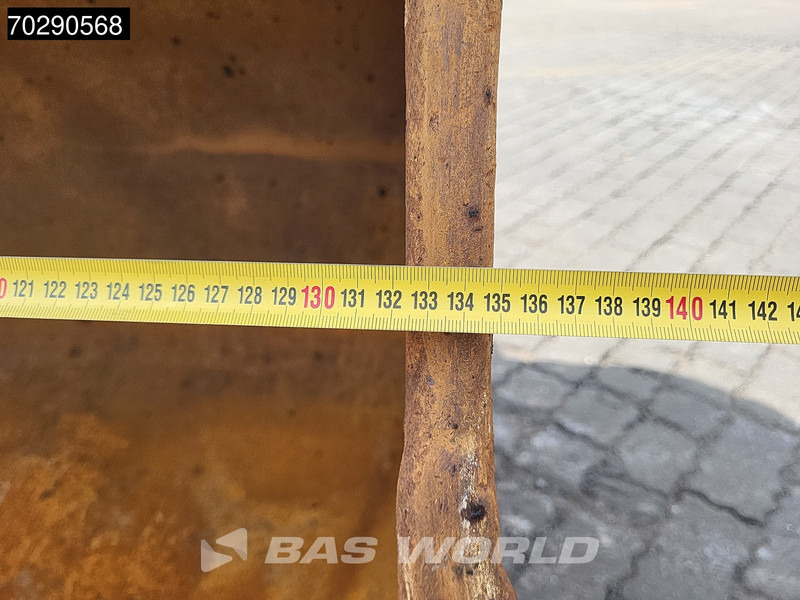 Pásové rýpadlo Komatsu PC240 LC-10: obrázek 16