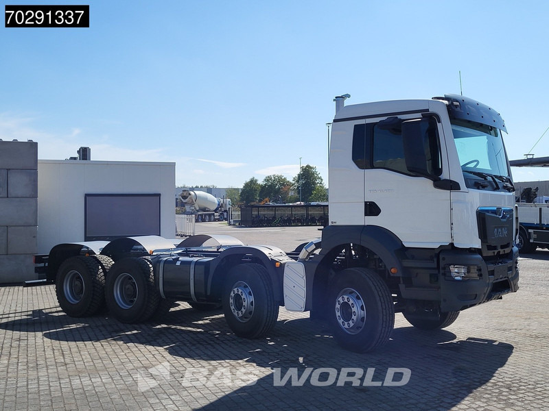 MAN TGS 41.400 8X4 New! Steelsuspension Big-Axle Manual Euro 2 - Podvozek s kabinou: obrázek 3 MAN TGS 41.400 8X4 New! Steelsuspension Big-Axle Manual Euro 2 - Podvozek s kabinou: obrázek 3