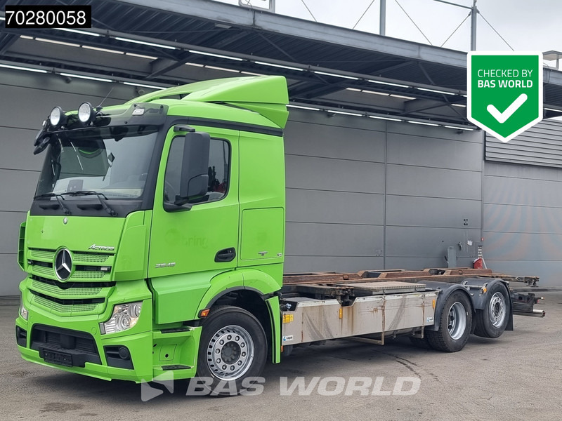 Mercedes-Benz Actros 2545 6X2 Hydraulic Liftable BDF system Lift+steering axle ADR Euro 6 - Kontejnérový podvozek/ Výměnná nástavba: obrázek 1 Mercedes-Benz Actros 2545 6X2 Hydraulic Liftable BDF system Lift+steering axle ADR Euro 6 - Kontejnérový podvozek/ Výměnná nástavba: obrázek 1