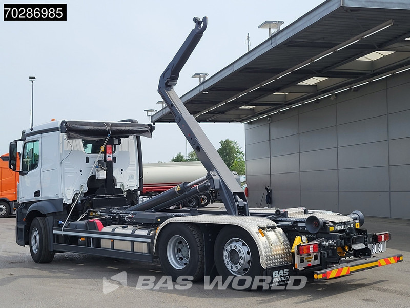 Mercedes-Benz Actros 2745 6X2 NEW! Meiller RS21-70 Abrollkipper Lift-Lenkasche Retarder PPC Navi Automatic - Hákový nosič kontejnerů: obrázek 2 Mercedes-Benz Actros 2745 6X2 NEW! Meiller RS21-70 Abrollkipper Lift-Lenkasche Retarder PPC Navi Automatic - Hákový nosič kontejnerů: obrázek 2