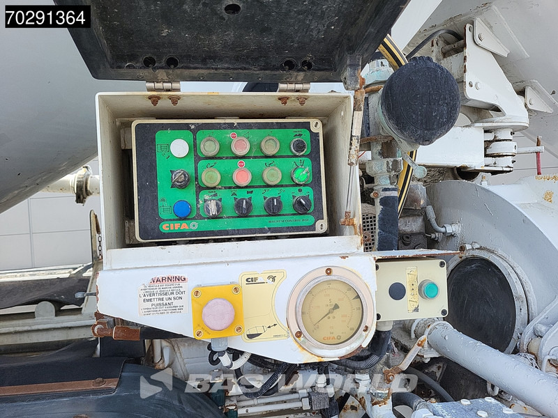 Autočerpadlo Mercedes-Benz Actros 3241 8X4 Cifa MK24.4Z Pompe+Mixer Retarder 3-Pedals Steelsuspension Big-Axle Euro 5: obrázek 7 Autočerpadlo Mercedes-Benz Actros 3241 8X4 Cifa MK24.4Z Pompe+Mixer Retarder 3-Pedals Steelsuspension Big-Axle Euro 5: obrázek 7