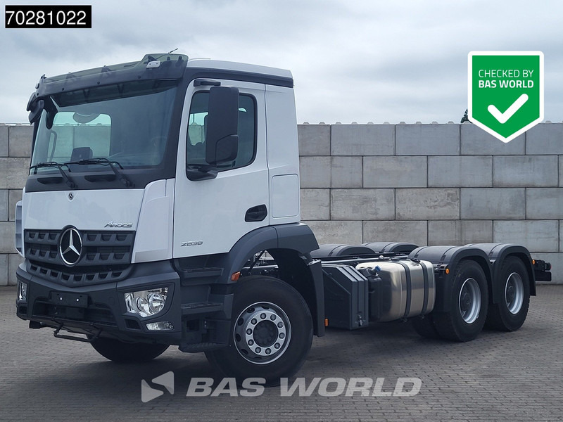 Mercedes-Benz Arocs 2636 6X4 NEW chassis Flywheel PTO Big-Axle Automatic Steelsuspension Euro 6 - Podvozek s kabinou: obrázek 1 Mercedes-Benz Arocs 2636 6X4 NEW chassis Flywheel PTO Big-Axle Automatic Steelsuspension Euro 6 - Podvozek s kabinou: obrázek 1