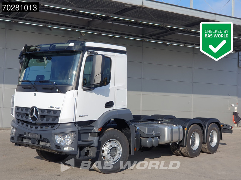 Mercedes-Benz Arocs 2636 6X4 NEW chassis Flywheel PTO Big-Axle Automatic Steelsuspension Euro 6 - Podvozek s kabinou: obrázek 1 Mercedes-Benz Arocs 2636 6X4 NEW chassis Flywheel PTO Big-Axle Automatic Steelsuspension Euro 6 - Podvozek s kabinou: obrázek 1