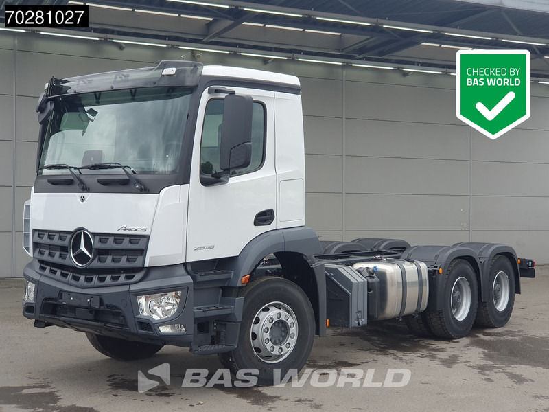 Mercedes-Benz Arocs 2636 6X4 NEW chassis Flywheel PTO Big-Axle Automatic Steelsuspension Euro 6 - Podvozek s kabinou: obrázek 1 Mercedes-Benz Arocs 2636 6X4 NEW chassis Flywheel PTO Big-Axle Automatic Steelsuspension Euro 6 - Podvozek s kabinou: obrázek 1
