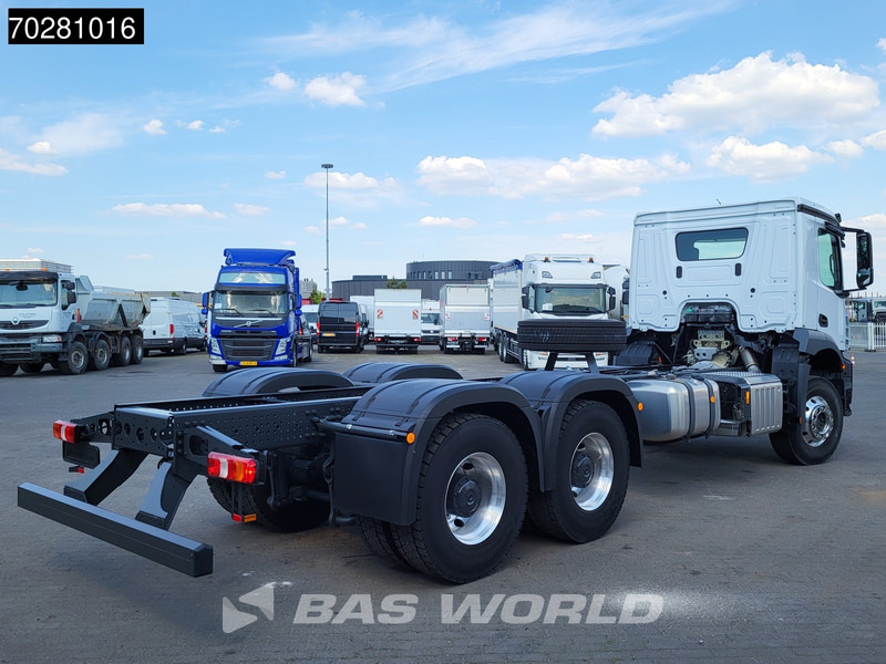 Mercedes-Benz Arocs 2640 6X4 NEW chassis Steel suspension Big-Axle Alcoa Automatic Euro 6 - Podvozek s kabinou: obrázek 5 Mercedes-Benz Arocs 2640 6X4 NEW chassis Steel suspension Big-Axle Alcoa Automatic Euro 6 - Podvozek s kabinou: obrázek 5