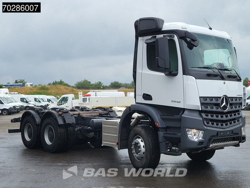 Mercedes-Benz Arocs 3342 6X4 NEW 6x4 chassis Big-Axle Automatic Steel suspension Euro 3 - Podvozek s kabinou: obrázek 3 Mercedes-Benz Arocs 3342 6X4 NEW 6x4 chassis Big-Axle Automatic Steel suspension Euro 3 - Podvozek s kabinou: obrázek 3