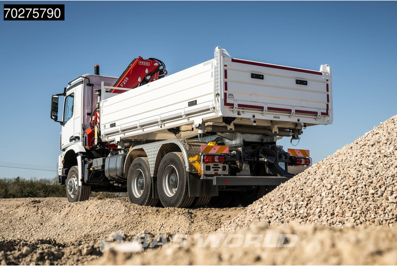 Mercedes-Benz Arocs 3348 6X6 Full Steel Retarder Fassi 25T/M Crane Kran Euro 6 - Sklápěč, Auto s hydraulickou rukou: obrázek 5 Mercedes-Benz Arocs 3348 6X6 Full Steel Retarder Fassi 25T/M Crane Kran Euro 6 - Sklápěč, Auto s hydraulickou rukou: obrázek 5