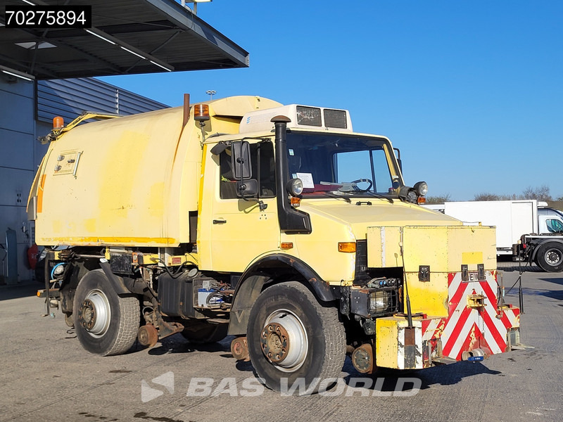 Mercedes-Benz Unimog 1650 4X4 Assaloni Vaccuum truck 4x4 Railway Manual Euro 2 - Čistič odpadových jam: obrázek 3 Mercedes-Benz Unimog 1650 4X4 Assaloni Vaccuum truck 4x4 Railway Manual Euro 2 - Čistič odpadových jam: obrázek 3