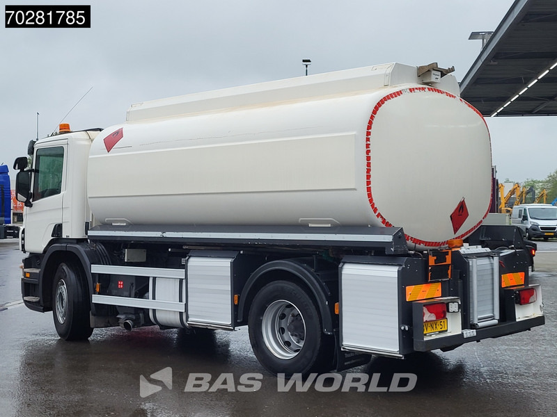 Scania P230 4X2 NL-Truck 3 compartments 16.300 Ltr ADR 3-Pedals Euro 5 - Cisternové vozidlo: obrázek 2 Scania P230 4X2 NL-Truck 3 compartments 16.300 Ltr ADR 3-Pedals Euro 5 - Cisternové vozidlo: obrázek 2