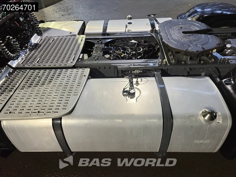 DAF XF 480 4X2 Mega 2xTanks ACC LED - Tahač: obrázek 2 DAF XF 480 4X2 Mega 2xTanks ACC LED - Tahač: obrázek 2