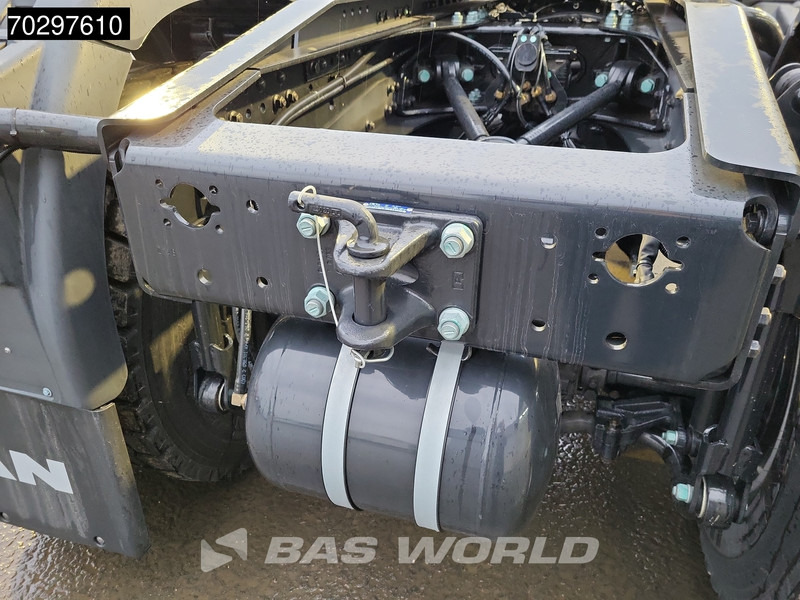 Nový Tahač MAN TGS 33.440 6X4 NEW! TN Manual Full-Steel Big-Axle Drumbrakes Euro 2: obrázek 16 Nový Tahač MAN TGS 33.440 6X4 NEW! TN Manual Full-Steel Big-Axle Drumbrakes Euro 2: obrázek 16