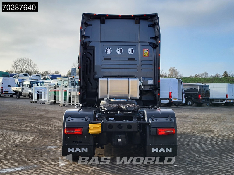 MAN TGX 18.520 4X2 Individual Lion S! New Hydrauliks GX Retarder Full-Air 2x Tanks Navi LED ACC Euro 6 - Tahač: obrázek 3 MAN TGX 18.520 4X2 Individual Lion S! New Hydrauliks GX Retarder Full-Air 2x Tanks Navi LED ACC Euro 6 - Tahač: obrázek 3