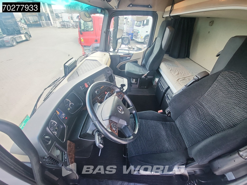 Tahač Mercedes-Benz Actros 1843 4X2 StreamSpace PTO Alcoa's ADR: obrázek 17