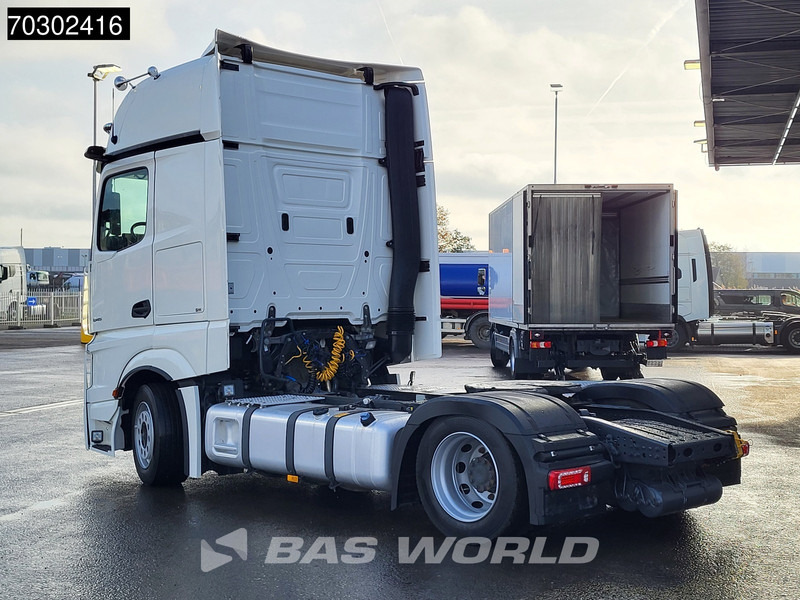 Mercedes-Benz Actros 1845 4X2 GigaSpace Mega Retarder 2x Tanks Standklima Xenon Euro 6 - Tahač: obrázek 2 Mercedes-Benz Actros 1845 4X2 GigaSpace Mega Retarder 2x Tanks Standklima Xenon Euro 6 - Tahač: obrázek 2