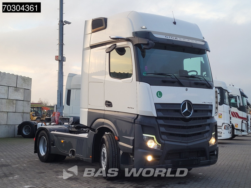 Mercedes-Benz Actros 1845 4X2 GigaSpace Retarder MirrorCam Navi Euro 6 - Tahač: obrázek 3 Mercedes-Benz Actros 1845 4X2 GigaSpace Retarder MirrorCam Navi Euro 6 - Tahač: obrázek 3