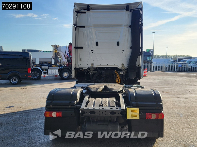 Tahač Mercedes-Benz Actros 1845 4X2 StreamSpace Retarder 2xTanks Euro 6: obrázek 12 Tahač Mercedes-Benz Actros 1845 4X2 StreamSpace Retarder 2xTanks Euro 6: obrázek 12