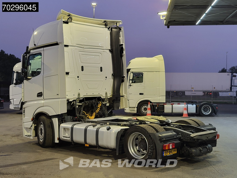 Mercedes-Benz Actros 1845 Actros 4X2 GigaSpace NL-Truck Mega 2xTanks Standklima ACC Euro 6 - Tahač: obrázek 2 Mercedes-Benz Actros 1845 Actros 4X2 GigaSpace NL-Truck Mega 2xTanks Standklima ACC Euro 6 - Tahač: obrázek 2