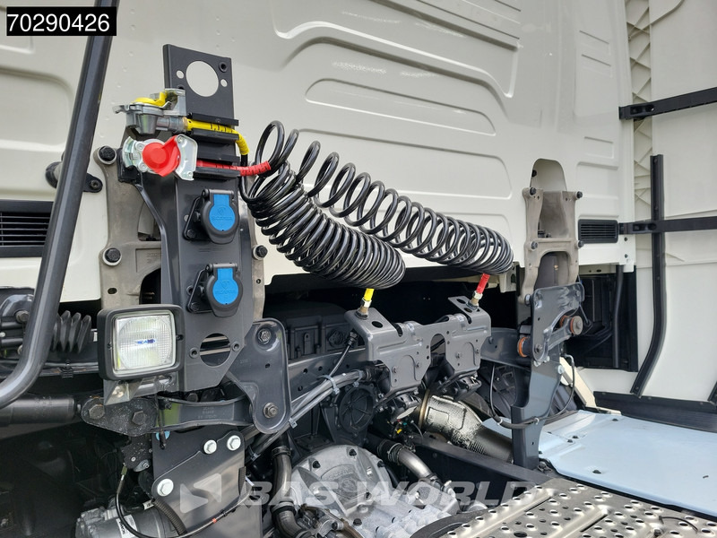 Scania S500 4X2 NEW! Full-Air Retarder Leder 2x Tanks ACC Standklima - Tahač: obrázek 5 Scania S500 4X2 NEW! Full-Air Retarder Leder 2x Tanks ACC Standklima - Tahač: obrázek 5