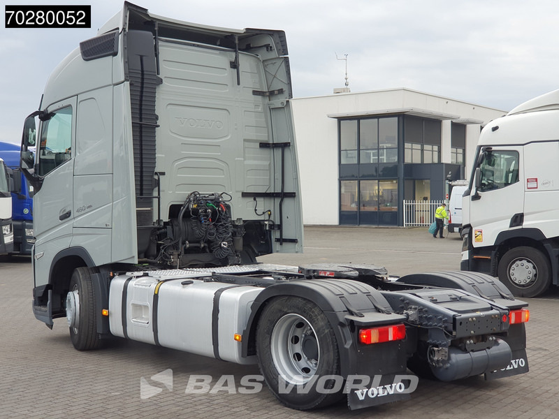 Volvo FH 460 FH 4X2 VEB+ 2x Tanks ACC LED - Tahač: obrázek 2 Volvo FH 460 FH 4X2 VEB+ 2x Tanks ACC LED - Tahač: obrázek 2