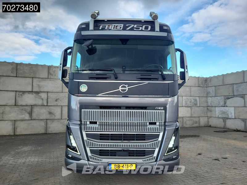 Tahač Volvo FH16 750 4X2 NL-Truck APK 08-2026! XL 2x Tanks Standklima ACC Alcoa's LED: obrázek 14 Tahač Volvo FH16 750 4X2 NL-Truck APK 08-2026! XL 2x Tanks Standklima ACC Alcoa's LED: obrázek 14