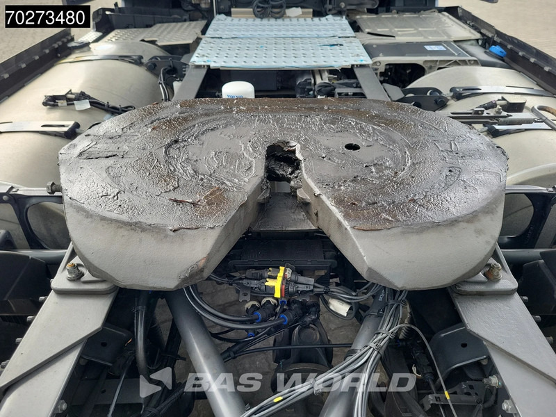 Tahač Volvo FH16 750 4X2 NL-Truck APK 08-2026! XL 2x Tanks Standklima ACC Alcoa's LED: obrázek 7 Tahač Volvo FH16 750 4X2 NL-Truck APK 08-2026! XL 2x Tanks Standklima ACC Alcoa's LED: obrázek 7