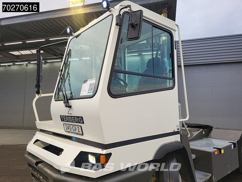Terberg YT182 4X2 - Terminálový traktor: obrázek 2 Terberg YT182 4X2 - Terminálový traktor: obrázek 2