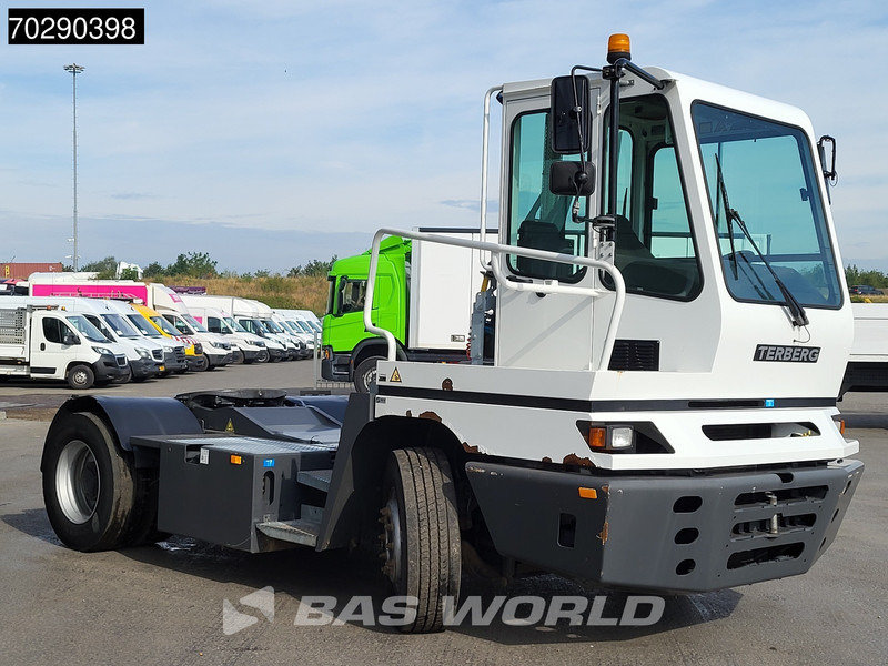 Terberg YT222 4X2 NL-Truck EPA Big-Axle Hebesattel - Terminálový traktor: obrázek 3 Terberg YT222 4X2 NL-Truck EPA Big-Axle Hebesattel - Terminálový traktor: obrázek 3