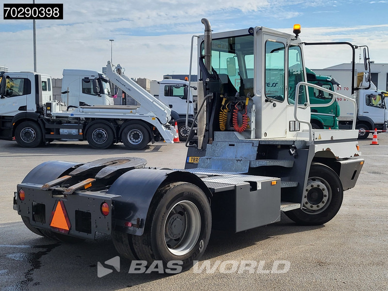 Terberg YT222 4X2 NL-Truck EPA Big-Axle Hebesattel - Terminálový traktor: obrázek 5 Terberg YT222 4X2 NL-Truck EPA Big-Axle Hebesattel - Terminálový traktor: obrázek 5
