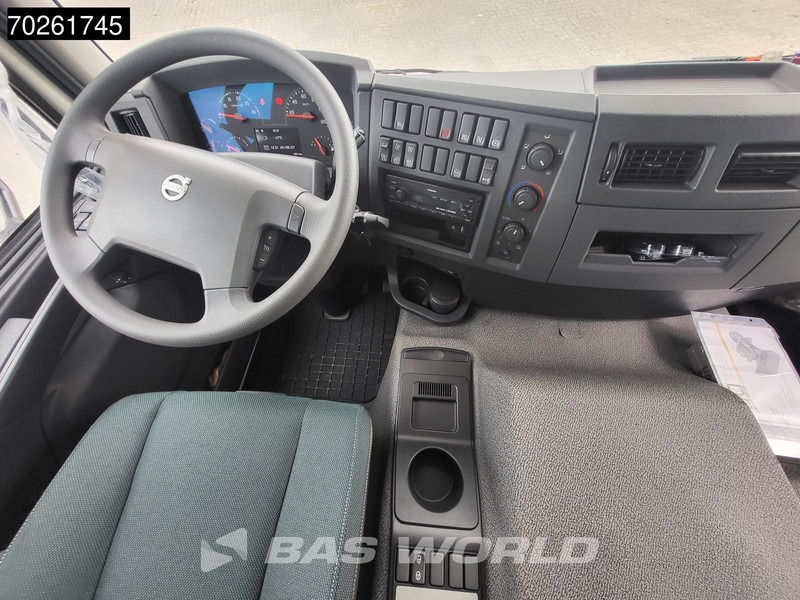 Interior photo 1: Nový Podvozek s kabinou Volvo FE 320 4X2 NEW 18t chassis PTO Preparation Automatic Euro 6