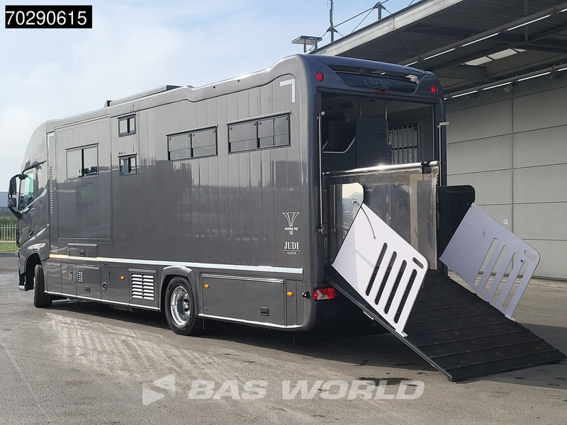 Volvo FH 420 FH 4X2 NL-Truck STX Horse truck + Living 4 Horses Navi ACC Euro 6 - Auto na přepravu koní: obrázek 2 Volvo FH 420 FH 4X2 NL-Truck STX Horse truck + Living 4 Horses Navi ACC Euro 6 - Auto na přepravu koní: obrázek 2