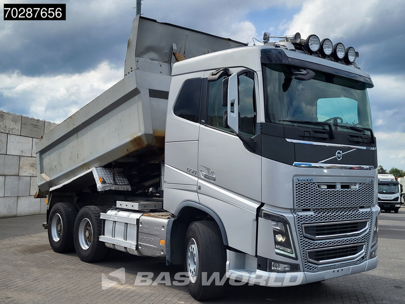 Volvo FH16 650 FH16 6X4 12m3 tipper Big-Axle Automatic Xenon Euro 6 - Sklápěč: obrázek 3 Volvo FH16 650 FH16 6X4 12m3 tipper Big-Axle Automatic Xenon Euro 6 - Sklápěč: obrázek 3