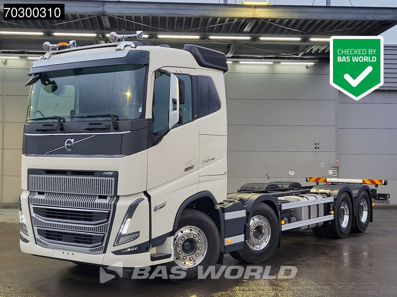 Volvo FH16 750 FH 8X4 NEW 8x4 chassis! Air suspension Big-Axle Automatic VEB+ Euro 6 - Podvozek s kabinou: obrázek 1 Volvo FH16 750 FH 8X4 NEW 8x4 chassis! Air suspension Big-Axle Automatic VEB+ Euro 6 - Podvozek s kabinou: obrázek 1
