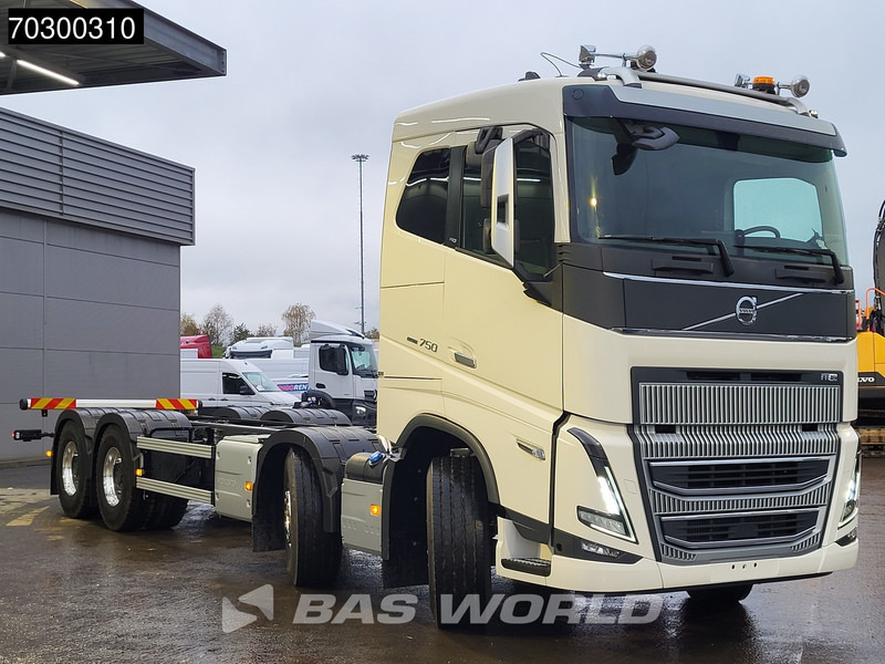 Volvo FH16 750 FH 8X4 NEW 8x4 chassis! Air suspension Big-Axle Automatic VEB+ Euro 6 - Podvozek s kabinou: obrázek 3 Volvo FH16 750 FH 8X4 NEW 8x4 chassis! Air suspension Big-Axle Automatic VEB+ Euro 6 - Podvozek s kabinou: obrázek 3