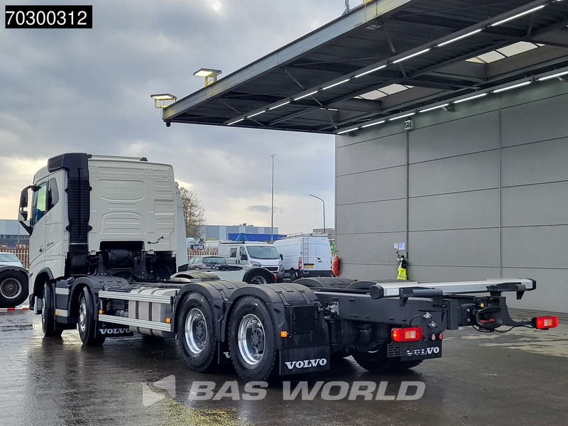 Volvo FH16 750 FH16 8X4 NEW 8x4 chassis! Air suspension Big-Axle Automatic VEB+ Euro 6 - Podvozek s kabinou: obrázek 2 Volvo FH16 750 FH16 8X4 NEW 8x4 chassis! Air suspension Big-Axle Automatic VEB+ Euro 6 - Podvozek s kabinou: obrázek 2