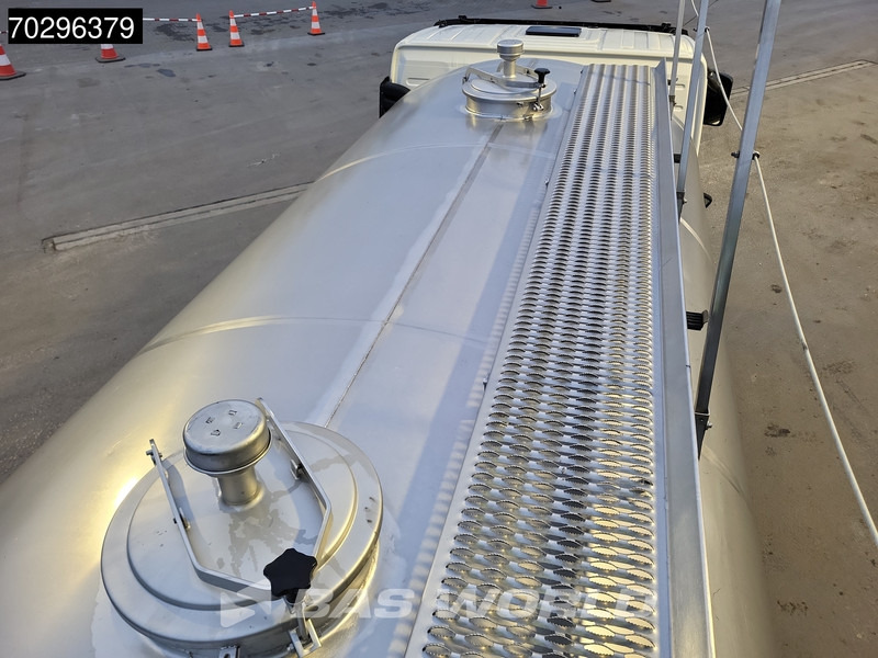 Volvo FM 330 4X2 11.500ltr Silo 2 compartments Stainless steel Automatic Xenon Navi Euro 5 - Cisternové vozidlo: obrázek 5 Volvo FM 330 4X2 11.500ltr Silo 2 compartments Stainless steel Automatic Xenon Navi Euro 5 - Cisternové vozidlo: obrázek 5